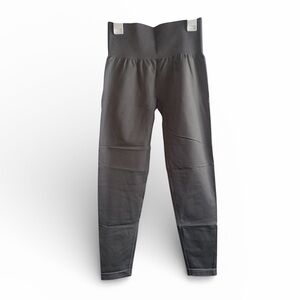 NVGTN Light Grey Solid Seamless Leggings